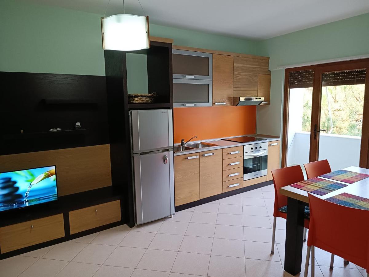 Family Beach 100 Square Metres Apartment Golem  Dış mekan fotoğraf
