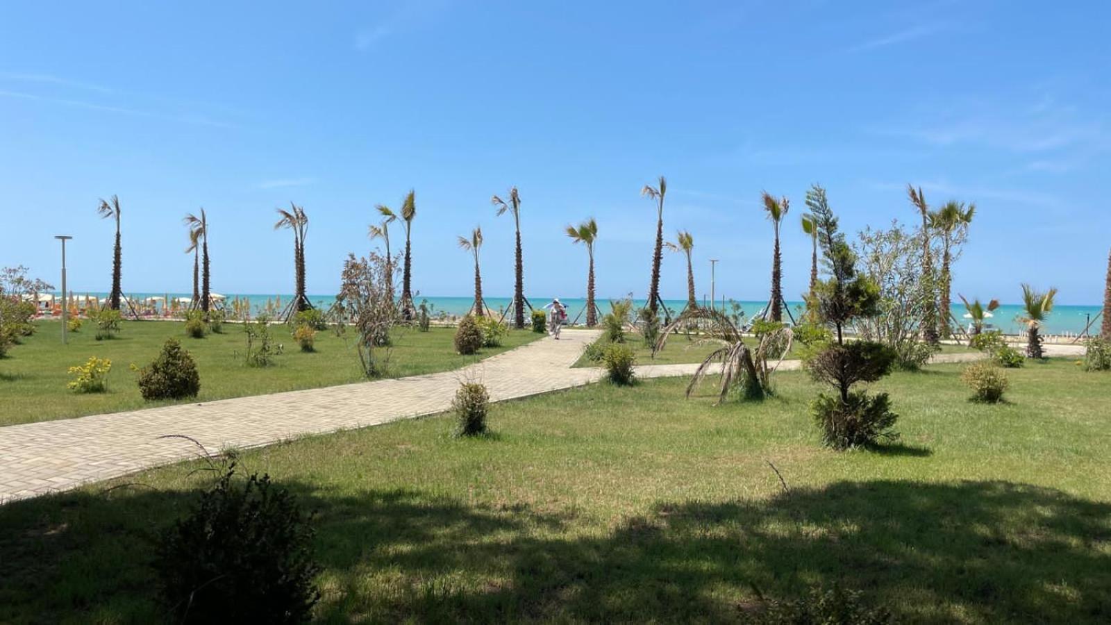 Family Beach 100 Square Metres Apartment Golem  Dış mekan fotoğraf